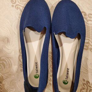 new comfortable blue knit loafers US sz 9.5